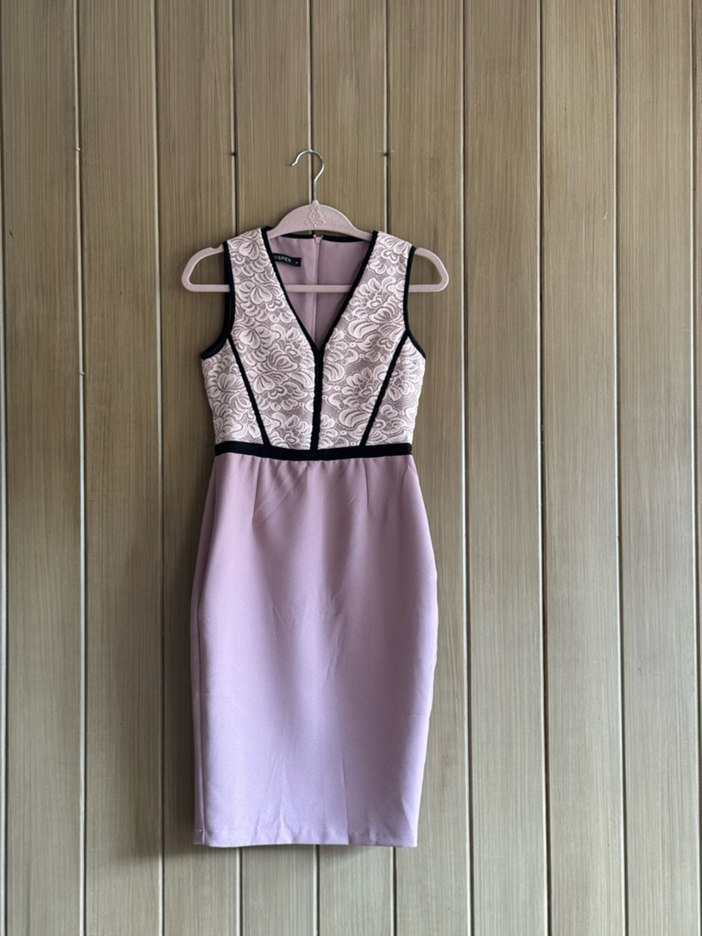 Sleeveless Lace-Detail Pink Sheath Dress